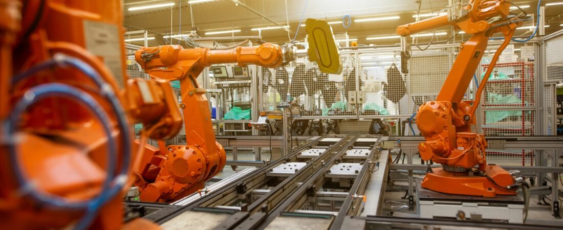 Endüstriyel Robotlar Nasıl Çalışır? Modern Üretimin Görünmeyen Gücü